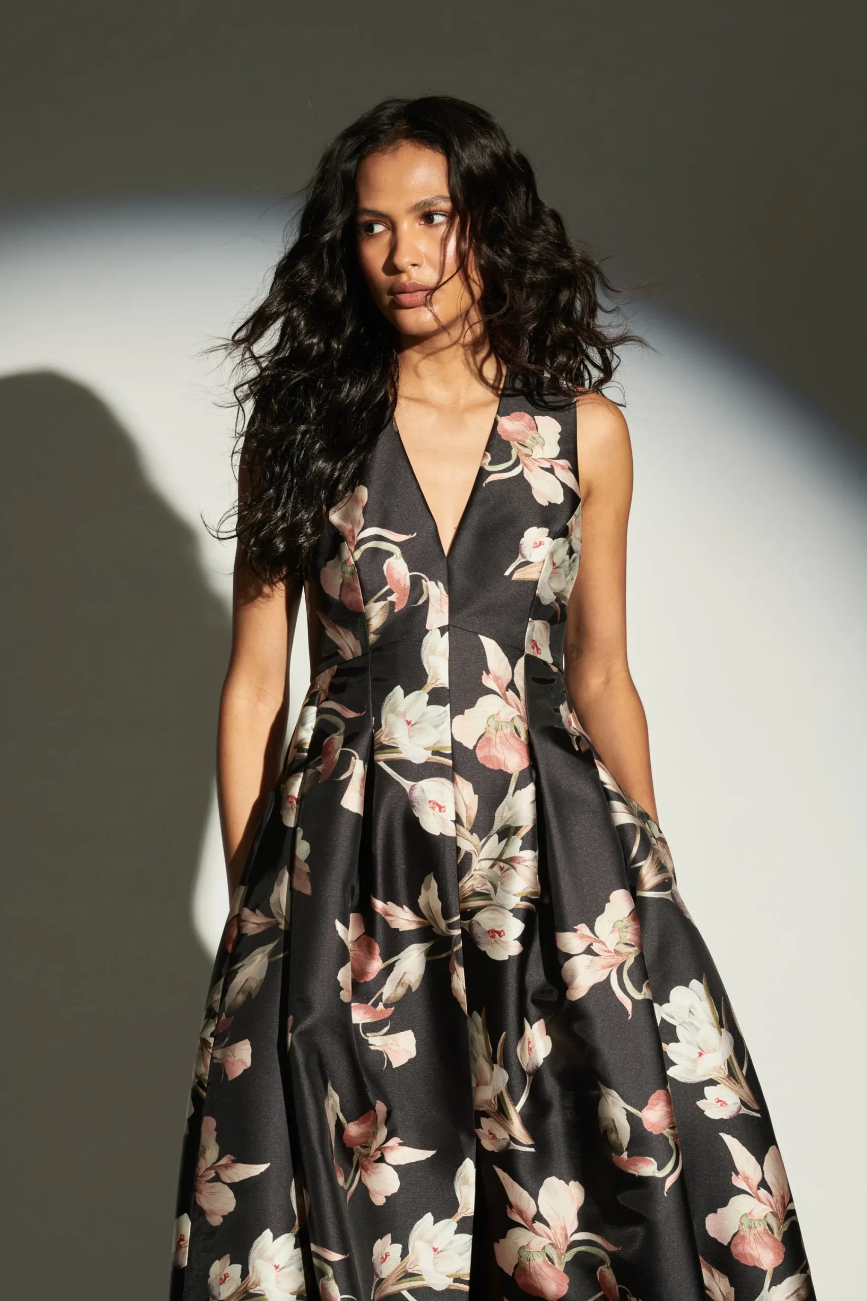 Shop Sachin & Babi Brooke Gown - Black Venetia Petal Blackvenetiapetal