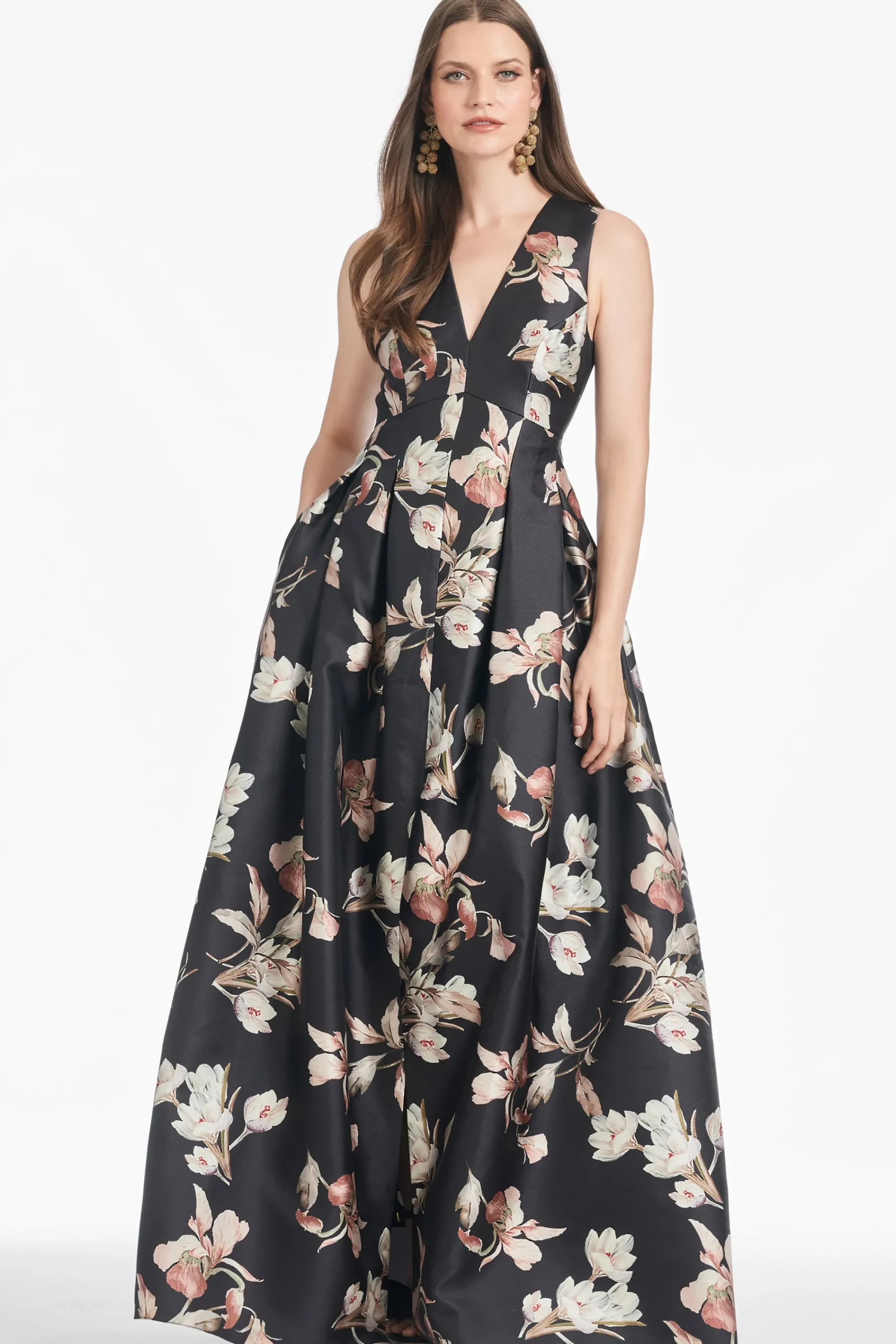Shop Sachin & Babi Brooke Gown - Black Venetia Petal Blackvenetiapetal